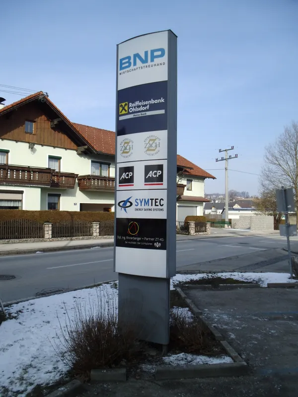 Beleuchteter Pylon — Pylon 8 — NEON Geissler