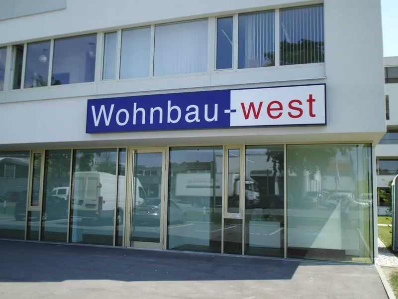 Leuchtschild Außenmontage