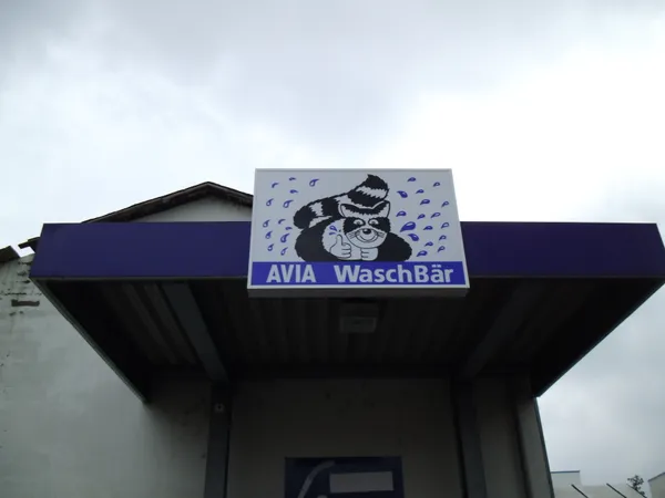 Beleuchtetes Schild — leuchtschild 4 — NEON Geissler