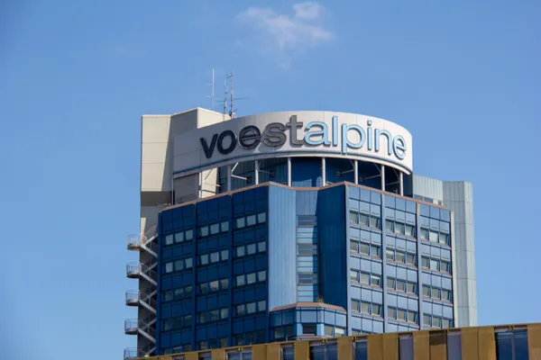 Beleuchtete Schrift — voest — NEON Geissler